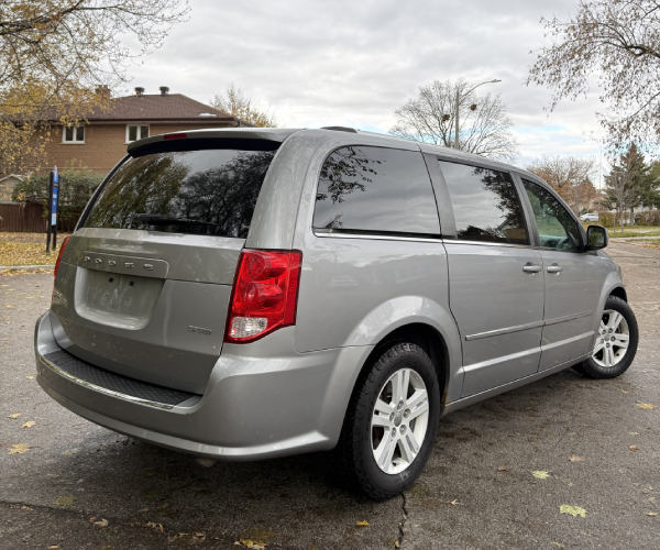 2014 Dodge Caravan - Image 3